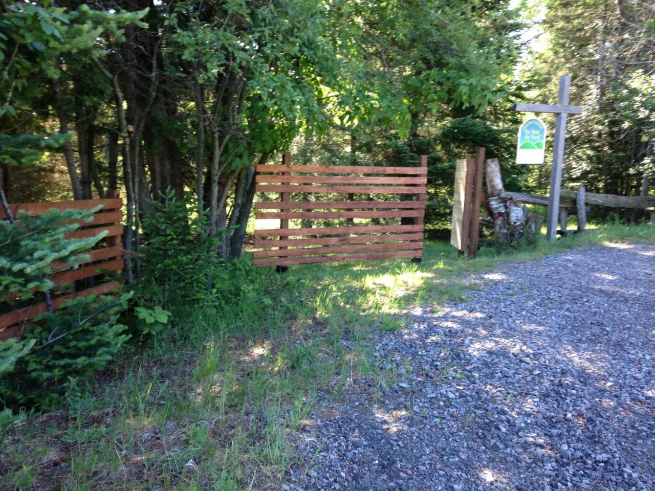 Chalets Et Studios Le Vent Du Nord Lac-Superieur Exterior foto